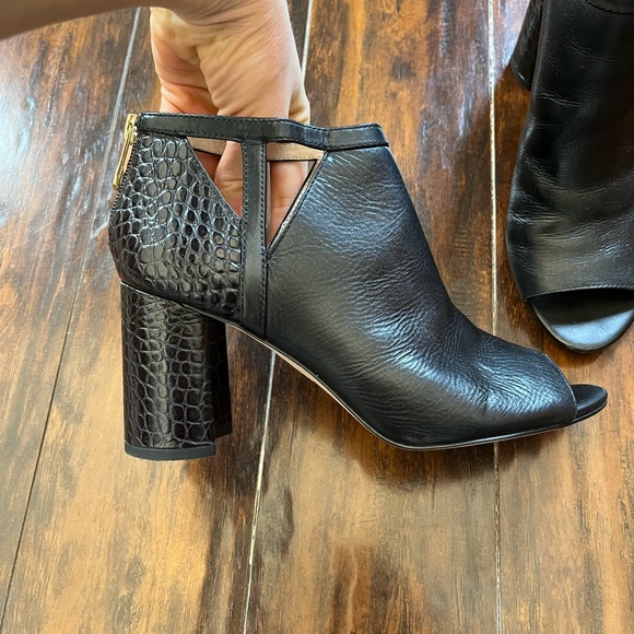 Louise et Cie Block Heeled Leather Peep Toe Booties - Picture 9 of 11